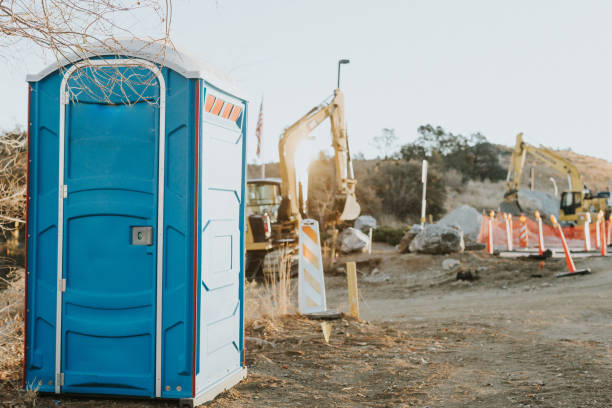 Best Portable restroom trailer rental  in Freeport, FL